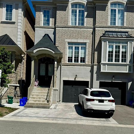 2 Bedroom With 2 Ensuites Unit In リッチモン・ドヒル エクステリア 写真